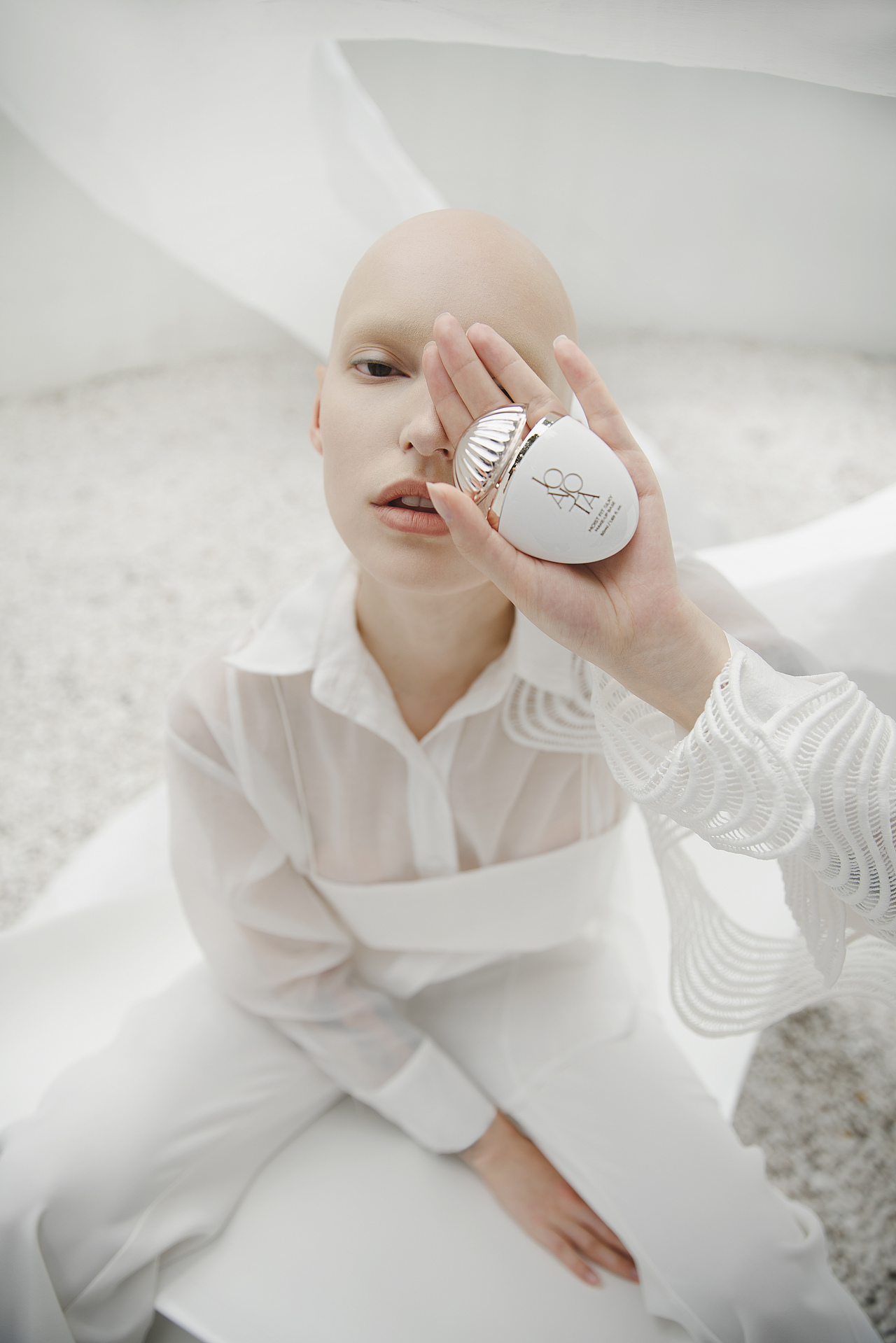 超现实主义时尚美妆