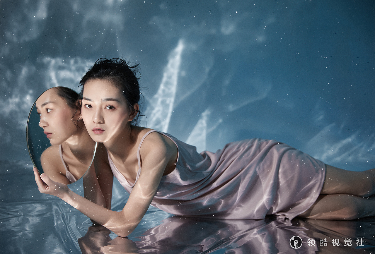 镜水桃花开（图ZMjQzOTgyNzI0） - 人像摄影 - 站酷设计师领酷视觉原创素材 - 站酷ZCOOL