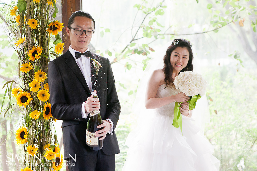 【爱在仙踪-果园西餐厅】纪实婚礼摄影跟拍作品陈昕Simon Chen伊视觉摄影（图ZMjU1OTIxMDA=） - 人像摄影 - 站酷设计师婚礼摄影师陈昕原创素材 - 站酷ZCOOL