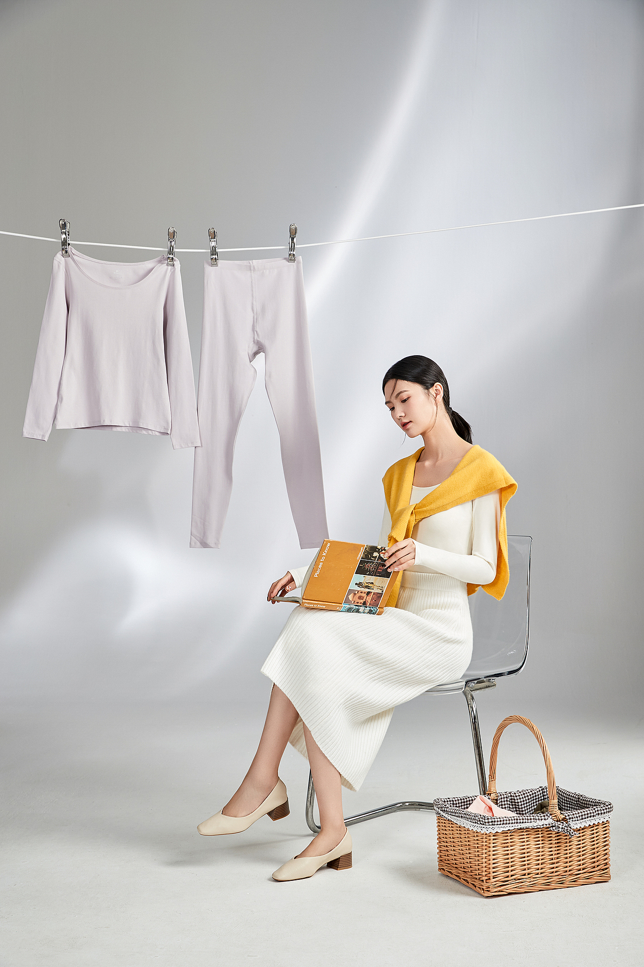 品牌内衣时尚简结大牌/保暖内衣/罗捷广告