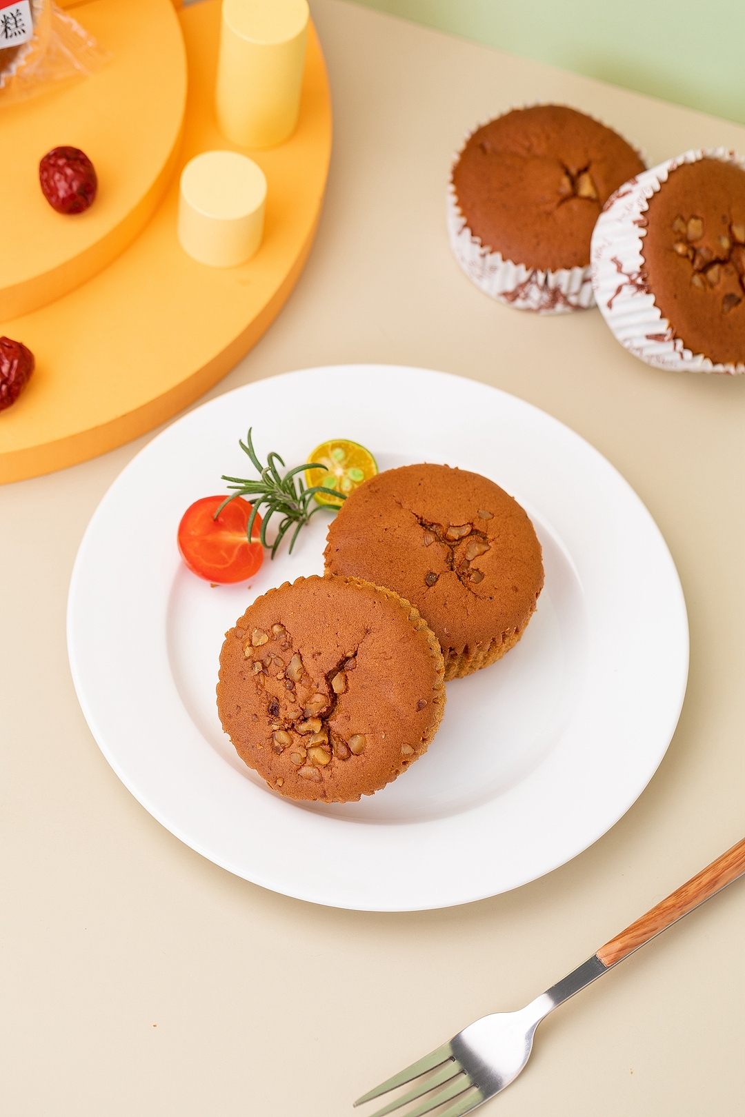 一组小蛋糕的拍摄| 八分青岛美食食品摄影（图ZMjYzMjYyNjAw） - 美食摄影 - 站酷设计师猫叔的空间原创素材 - 站酷ZCOOL