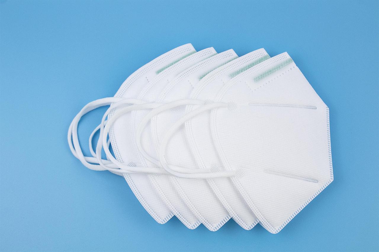 疫情期间,注意安全,出门要戴口罩哦!