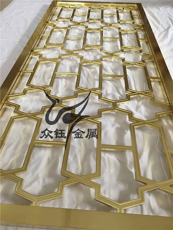 镜面钛金铝板镂空雕花屏风,铝艺钛金花格