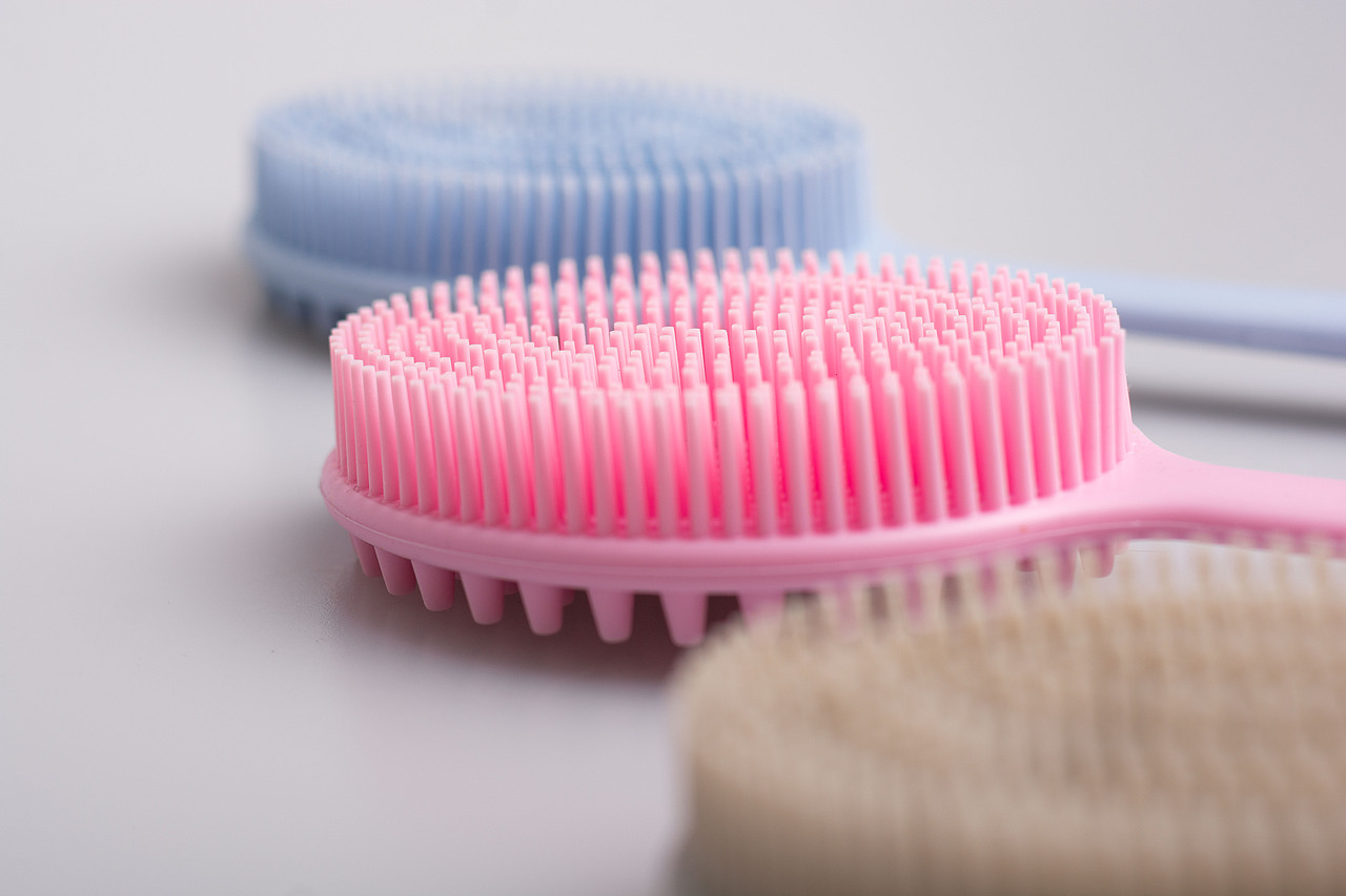 .微懒硅胶洗澡刷