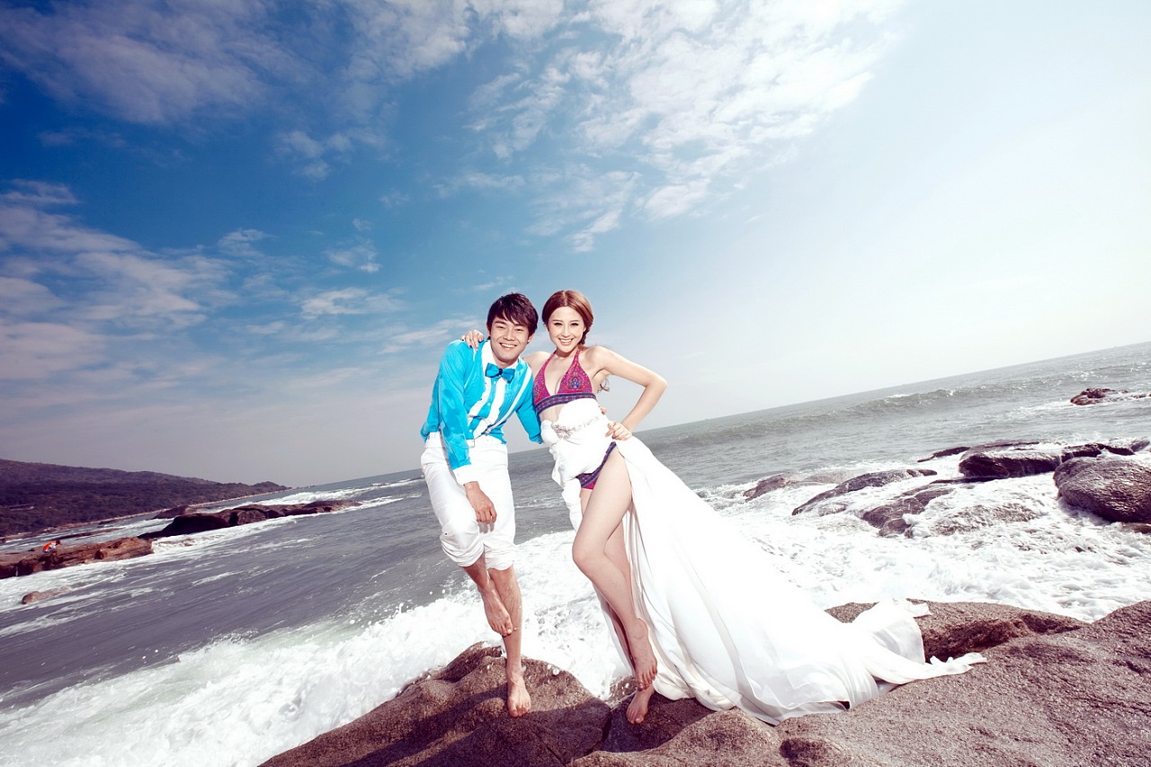 三亚海滩婚纱照_三亚海滩图片(2)