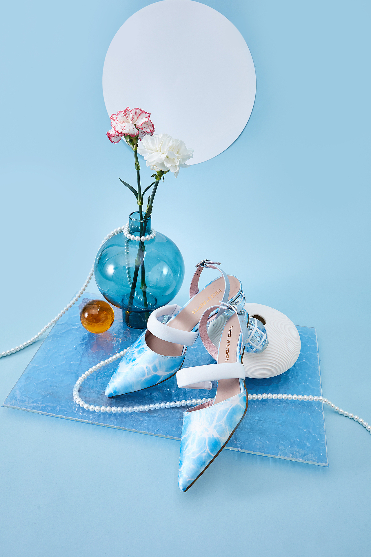 女鞋创意图（图ZMjQ3NDc5OTgw） - 产品摄影 - 站酷设计师巴辰原创素材 - 站酷ZCOOL