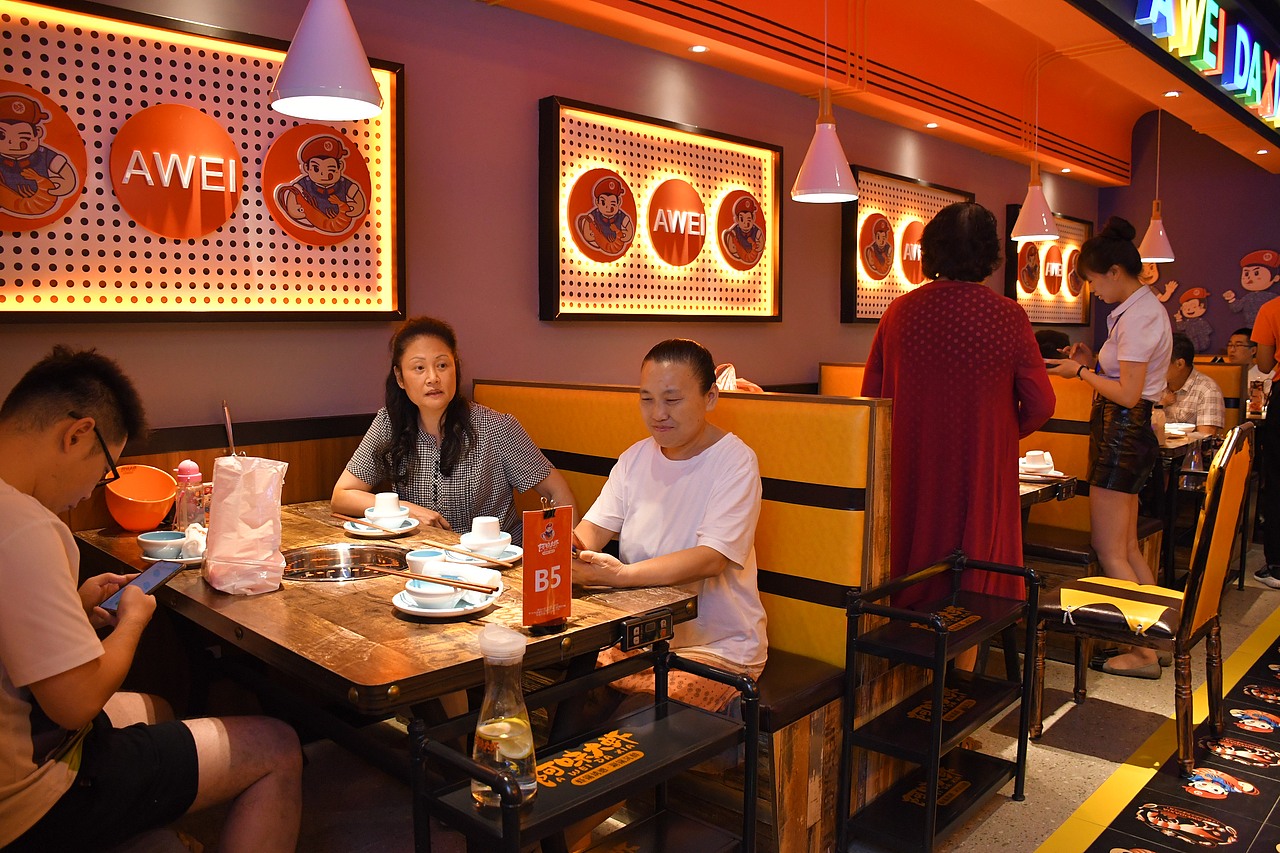 成雄海餐饮旗下阿味大虾火锅连锁品牌店面用餐纪录