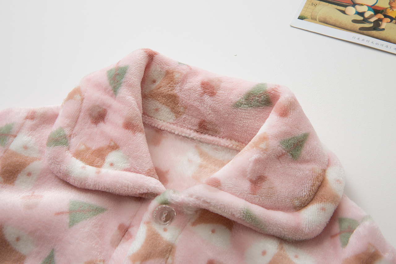 9年专注服装创意平铺挂拍中外模特拍摄专业摄影团队