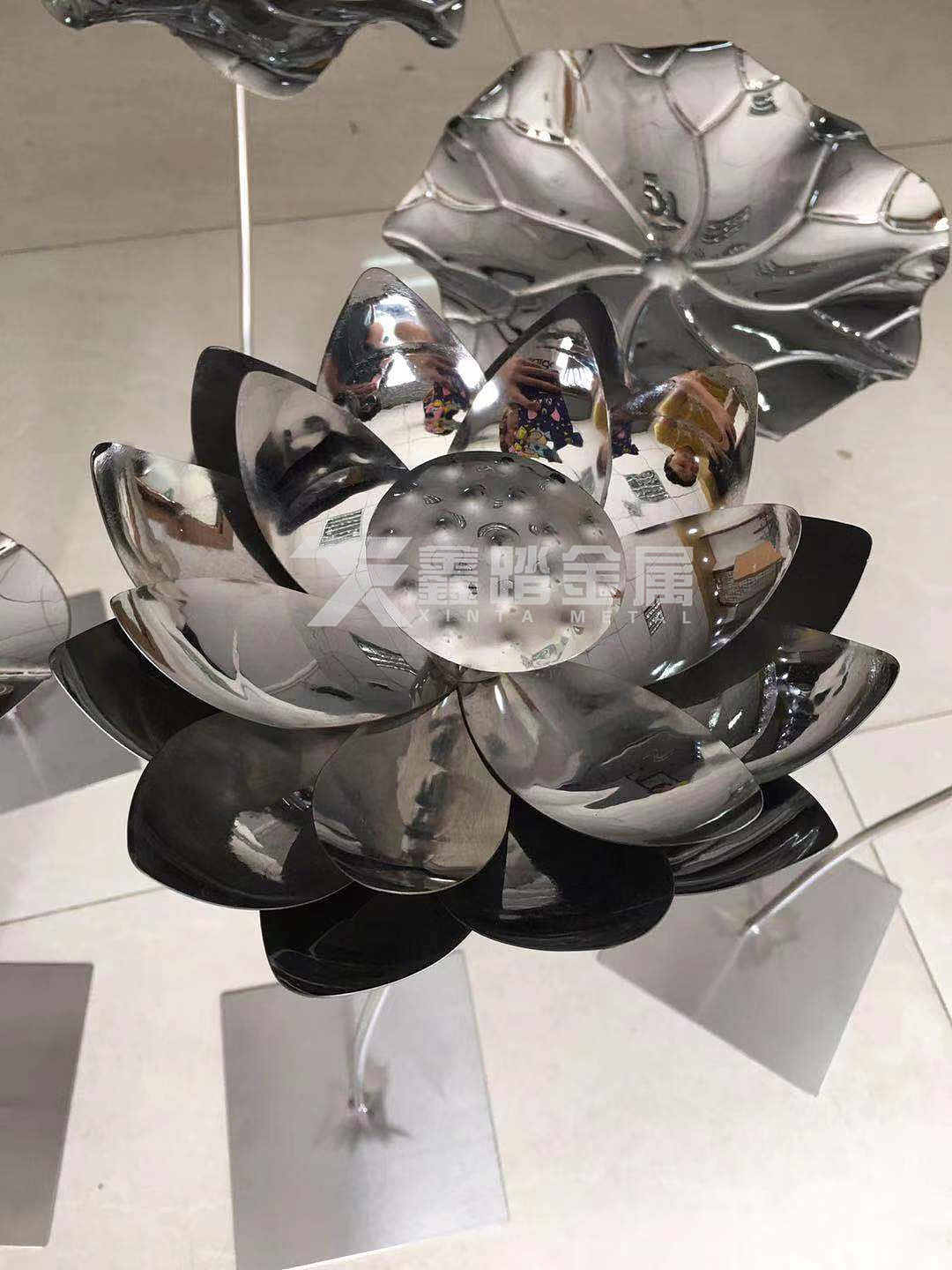 售楼部水景镜面不锈钢荷花荷叶雕塑（图ZMjE2ODYzODYw） - 工艺品设计 - 站酷设计师艺术制品有限公司原创素材 - 站酷ZCOOL