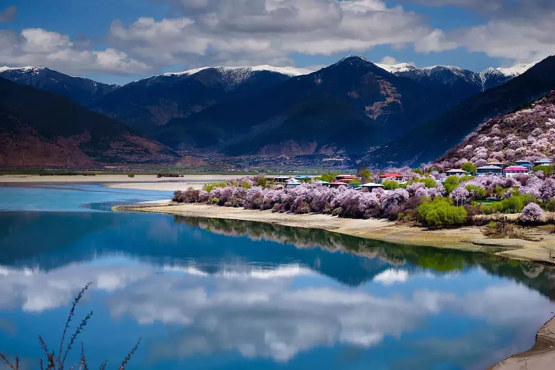 林芝 · 山泽居集装箱酒店（图ZMTY2NjQ2NjY0） - 建筑设计 - 站酷设计师HUJI互集原创素材 - 站酷ZCOOL