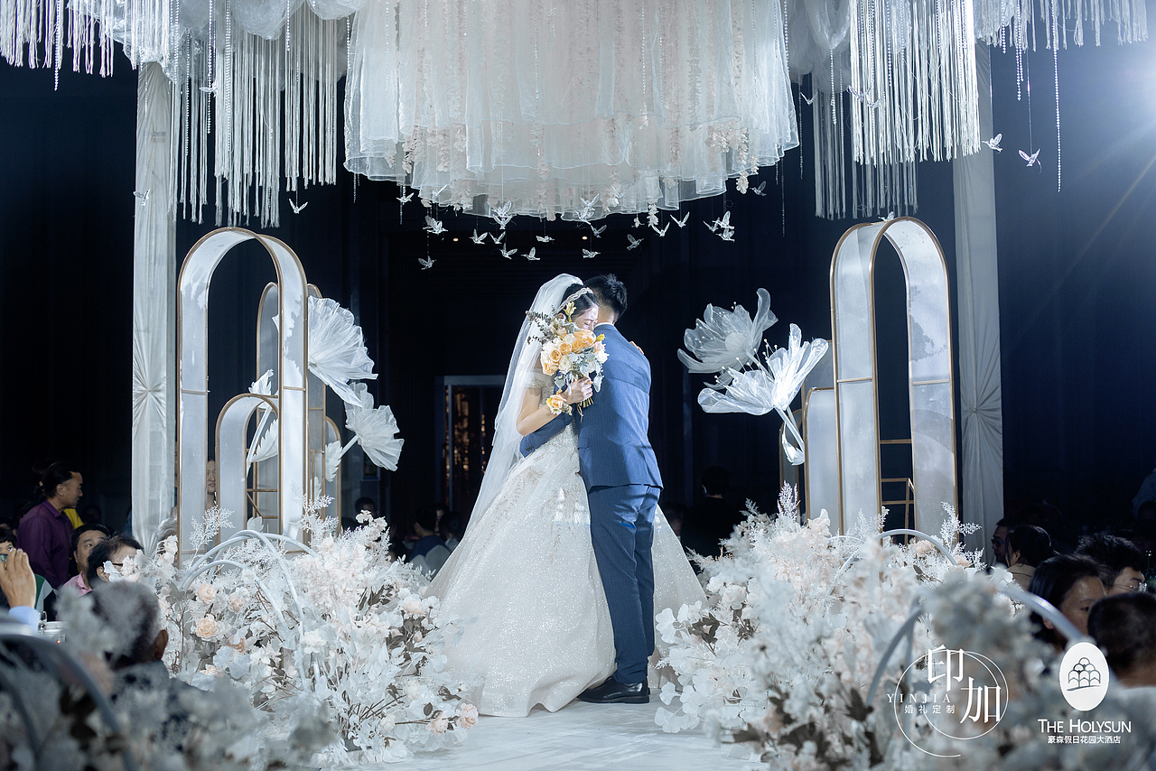 净透~ 豪森假日香槟白纯色系婚礼（图ZMjM5NzE3NjYw） - 人文/纪实摄影 - 站酷设计师印加wedding原创素材 - 站酷ZCOOL