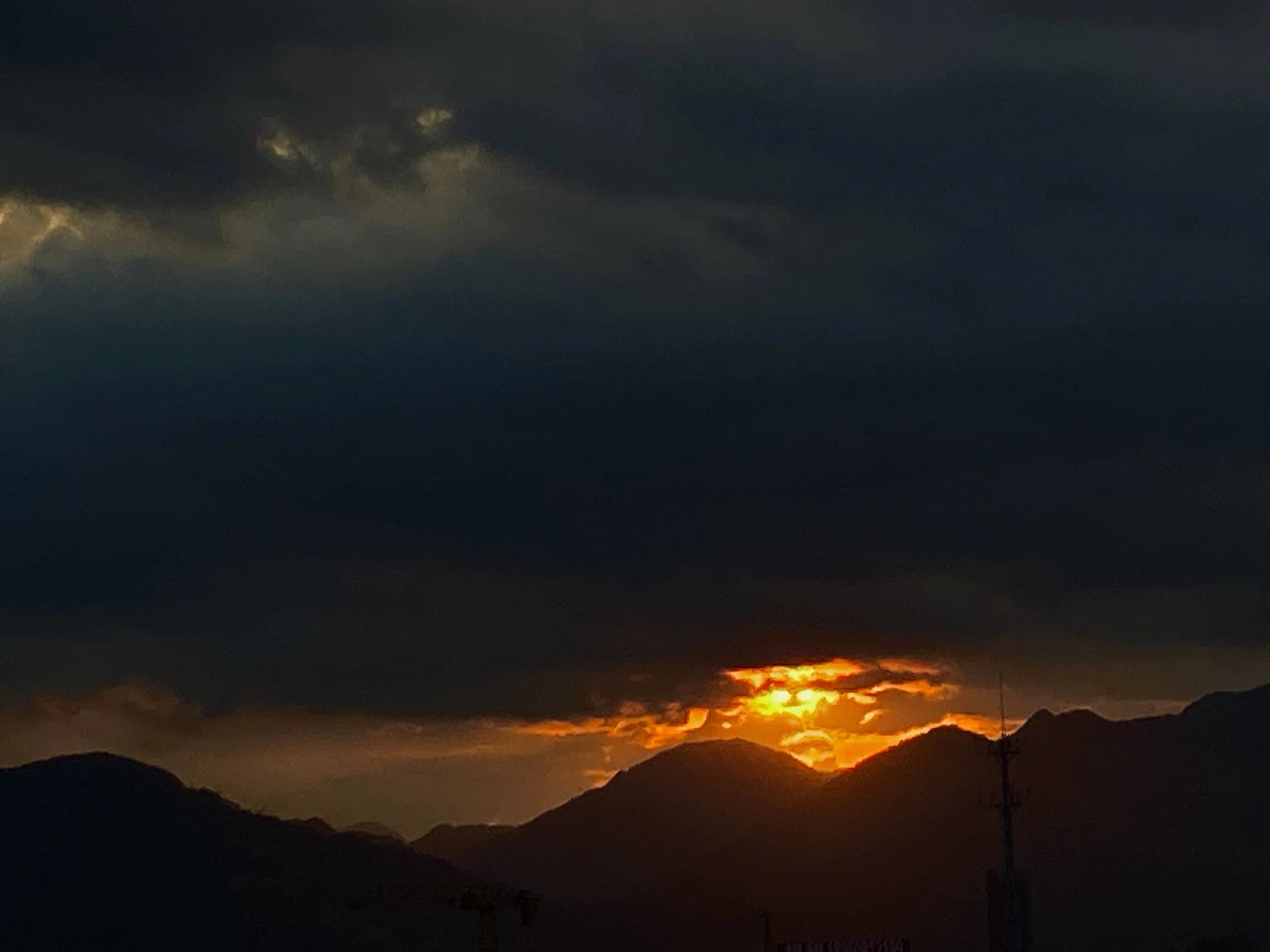 我在人间追逐日落