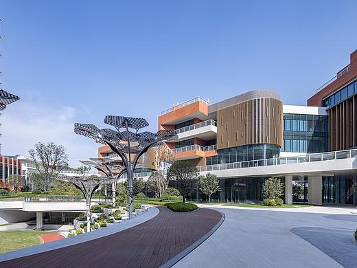 西咸文创小镇丨沣河畔的「错位立方体」