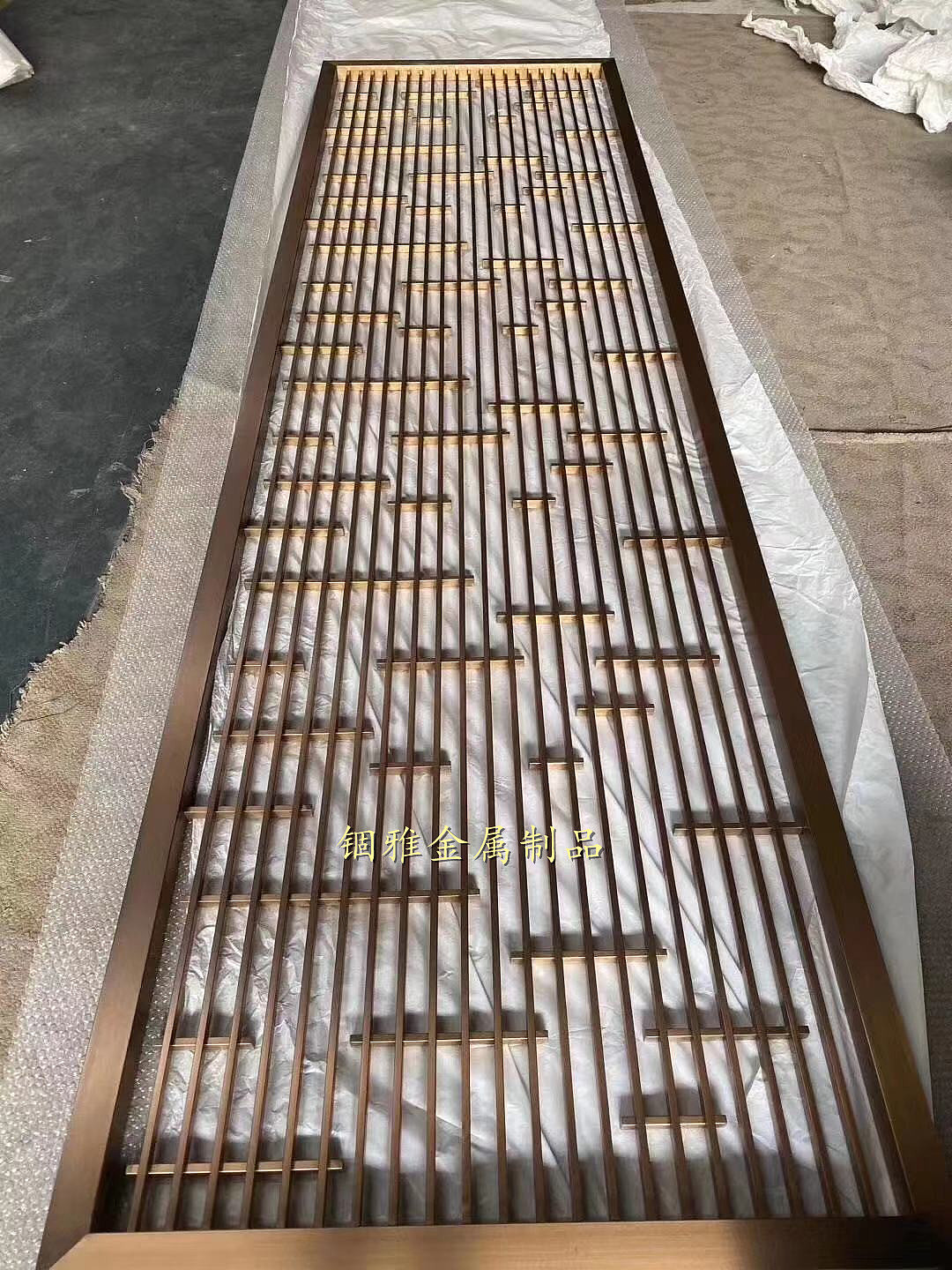 精美时髦之不锈钢拉丝仿古铜屏风（图ZMjIyNzkxMjY4） - 建筑设计 - 站酷设计师锢雅18566019743原创素材 - 站酷ZCOOL