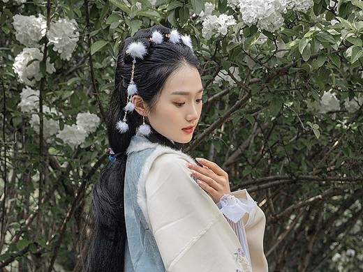 江南无所有，聊赠一枝春