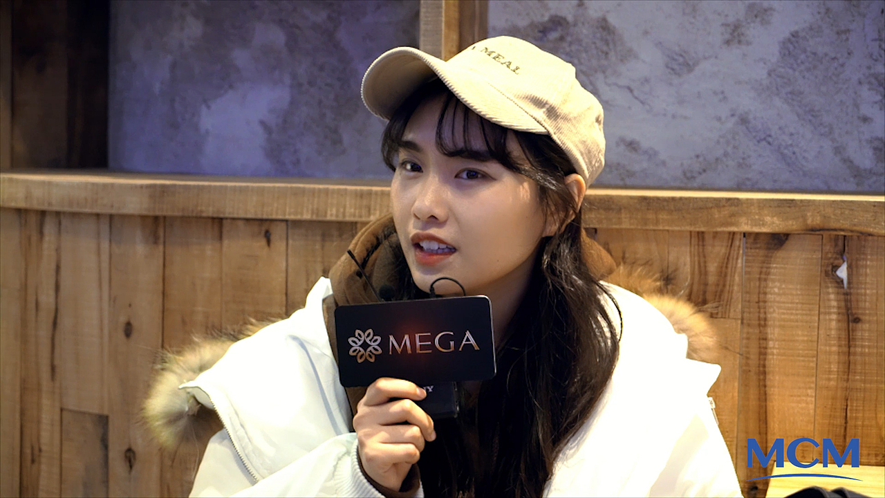 街头采访 专家解答天使眼妆