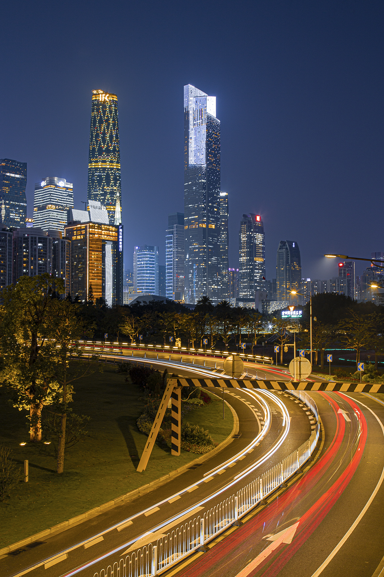 城市夜景 蓝调时刻（图ZMjY0OTAwNjky） - 环境/建筑摄影 - 站酷设计师SOMEON_原创素材 - 站酷ZCOOL