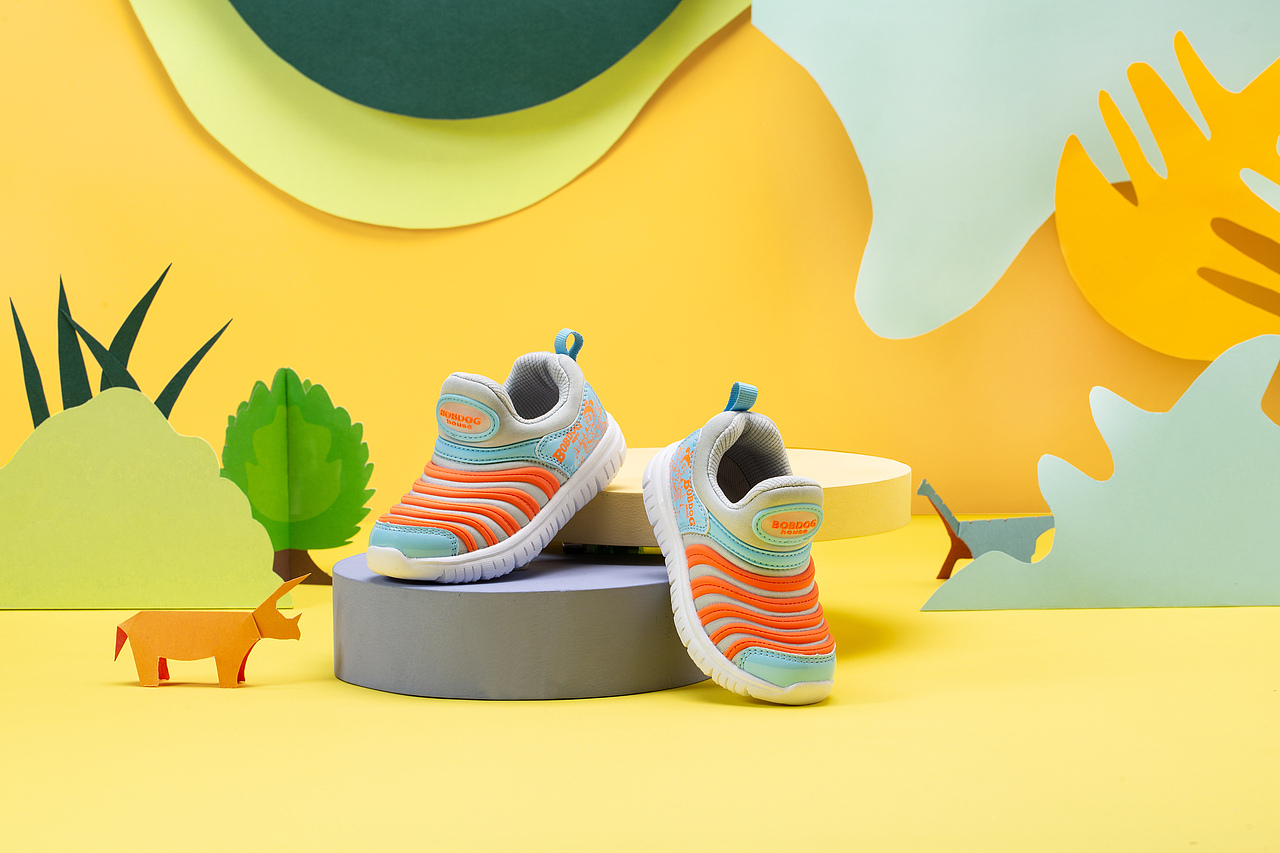 bobdog 毛毛虫童鞋创意拍（图ZMTc5Njk2NTcy） - 产品摄影 - 站酷设计师张勇杰原创素材 - 站酷ZCOOL
