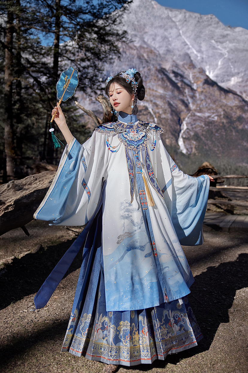 汉服设计｜珐琅福兔   景泰蓝兔子活过来了