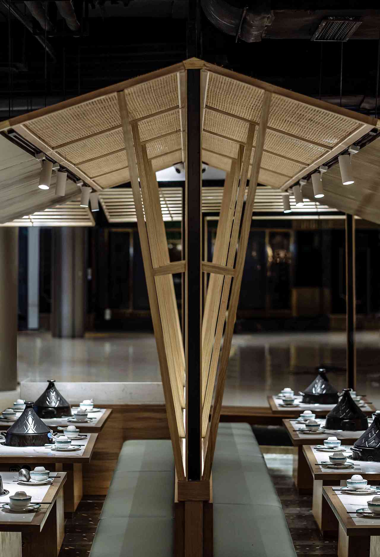 吉造新作|移换山野本味 笋友滨江天街店