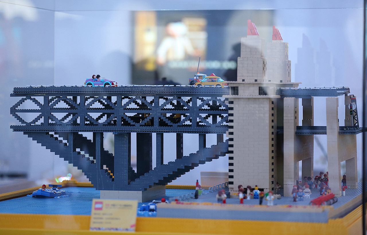 LEGO乐高积木搭建的伦敦桥