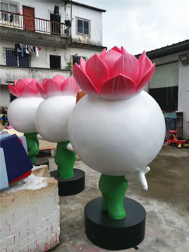企业品牌IP形象公仔吉祥物定制玻璃钢花朵卡通造型雕塑