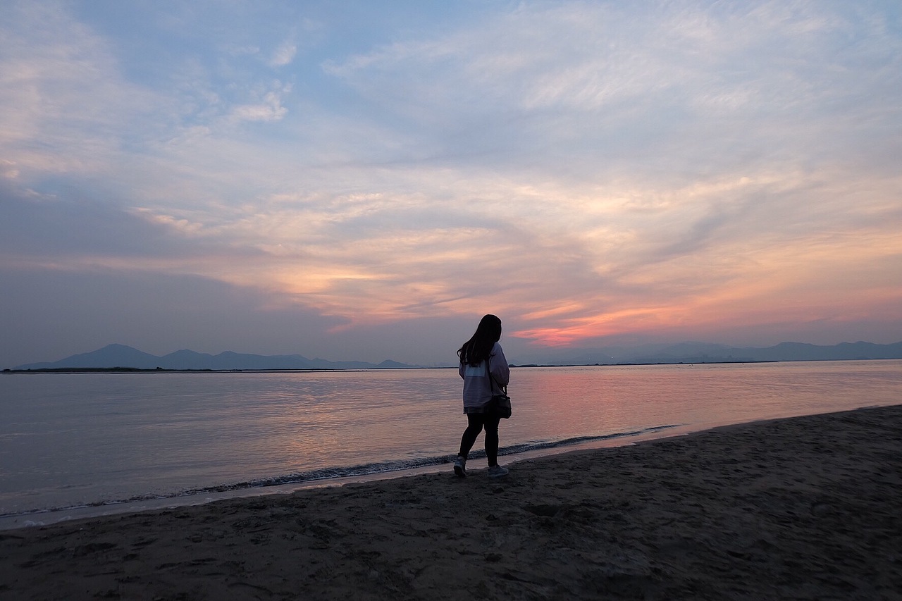 夕阳西下，我们都一样（图ZNDk1Mjg3MjQ=） - 风光摄影 - 站酷设计师GENAVIE原创素材 - 站酷ZCOOL