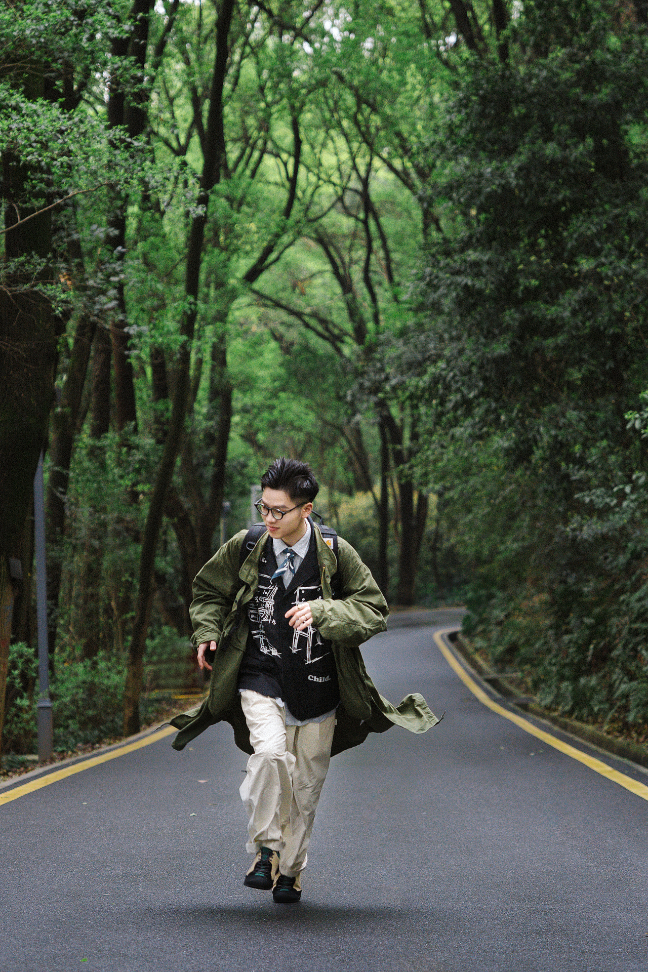 去踏青,拥抱绿意盎然的春天