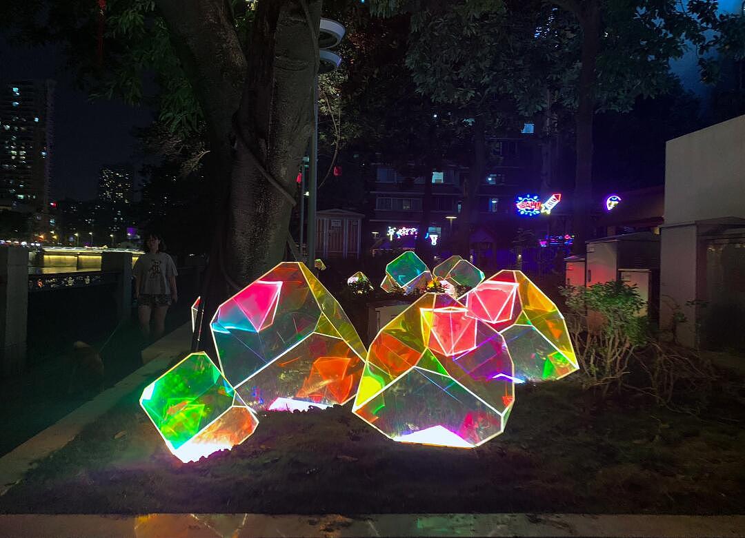 炫彩亚克力灯光小品