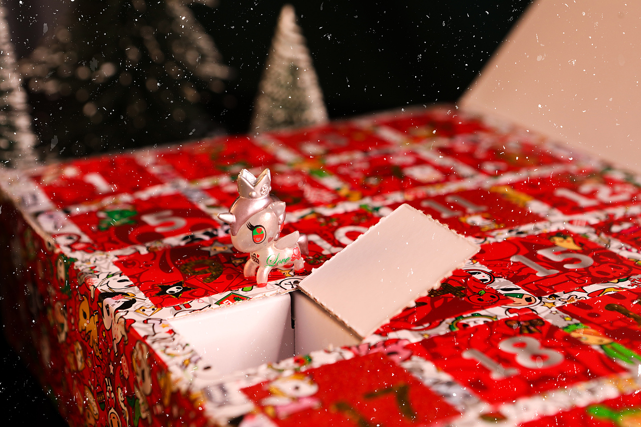 tokidoki圣诞礼盒系列（图ZMjgxNzU1NDIw） - 产品摄影 - 站酷设计师摄影师端端原创素材 - 站酷ZCOOL