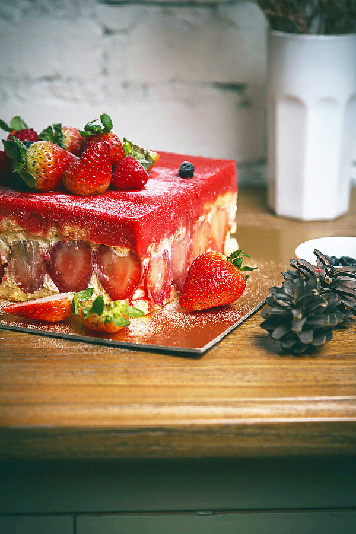 草莓慕斯蛋糕（6寸）的做法_草莓慕斯蛋糕（6寸）怎么做_草莓慕斯蛋糕（6寸）的家常做法_baihelily【心食谱】
