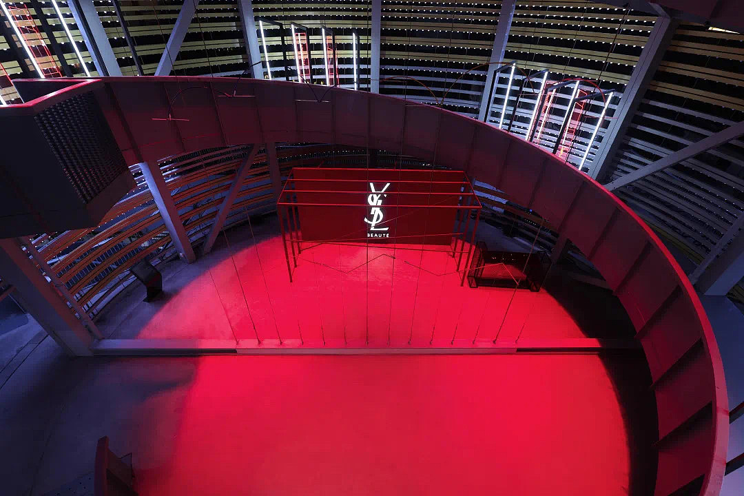 天猫&YSL圣罗兰美妆- 无界空间 YSL BEAUTY ZONE 2021（图ZMjY3ODQxMTIw） - 舞台美术 - 站酷设计师guqifan945原创素材 - 站酷ZCOOL