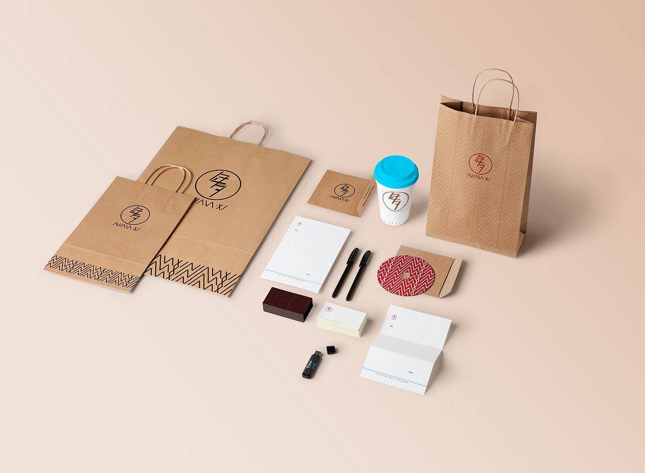 [年／夕］潮流服饰品牌VI视觉形象系统设计