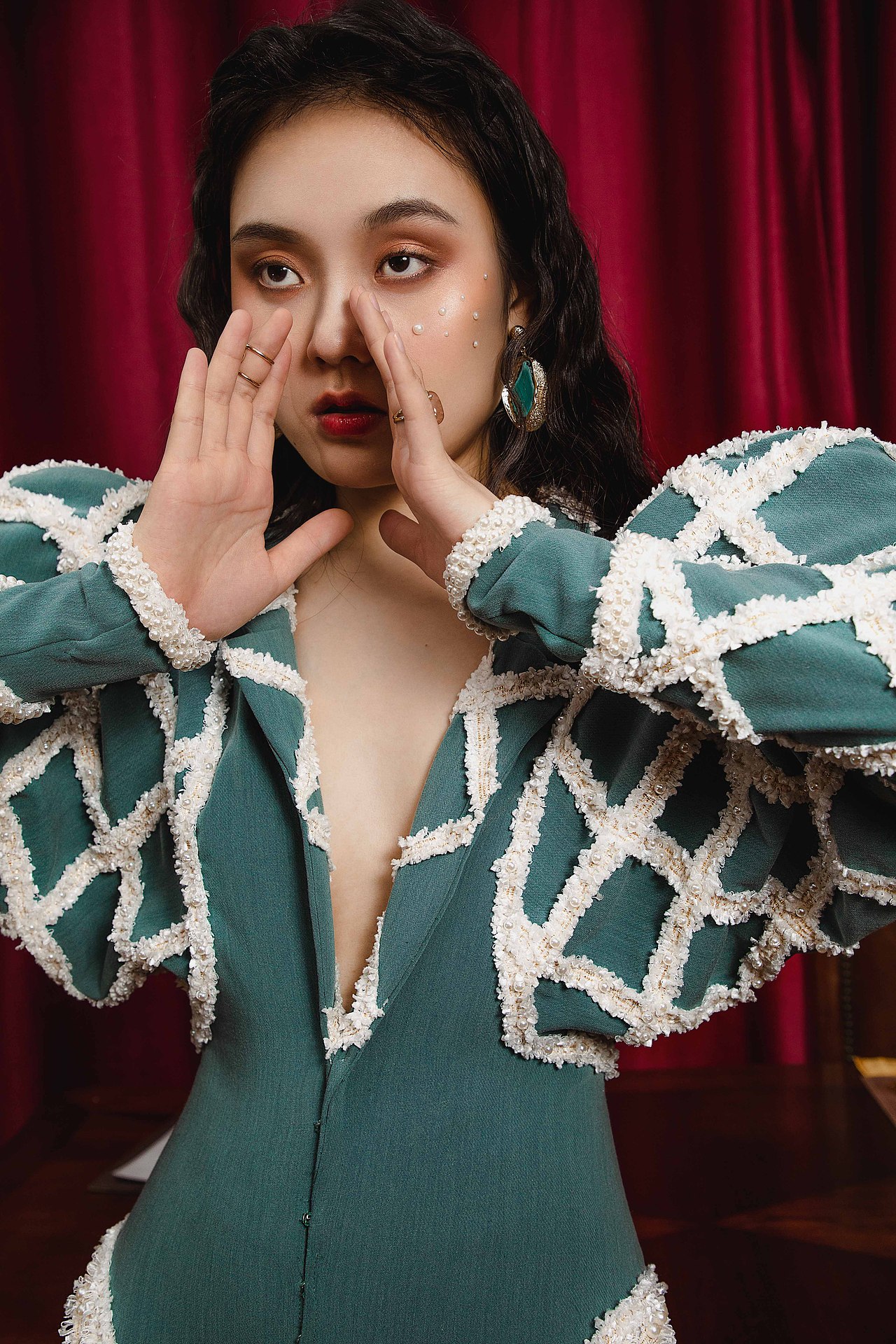服装摄影 | bless u（图ZMTkxMTEzMzI4） - 人像摄影 - 站酷设计师是阿喵哦原创素材 - 站酷ZCOOL