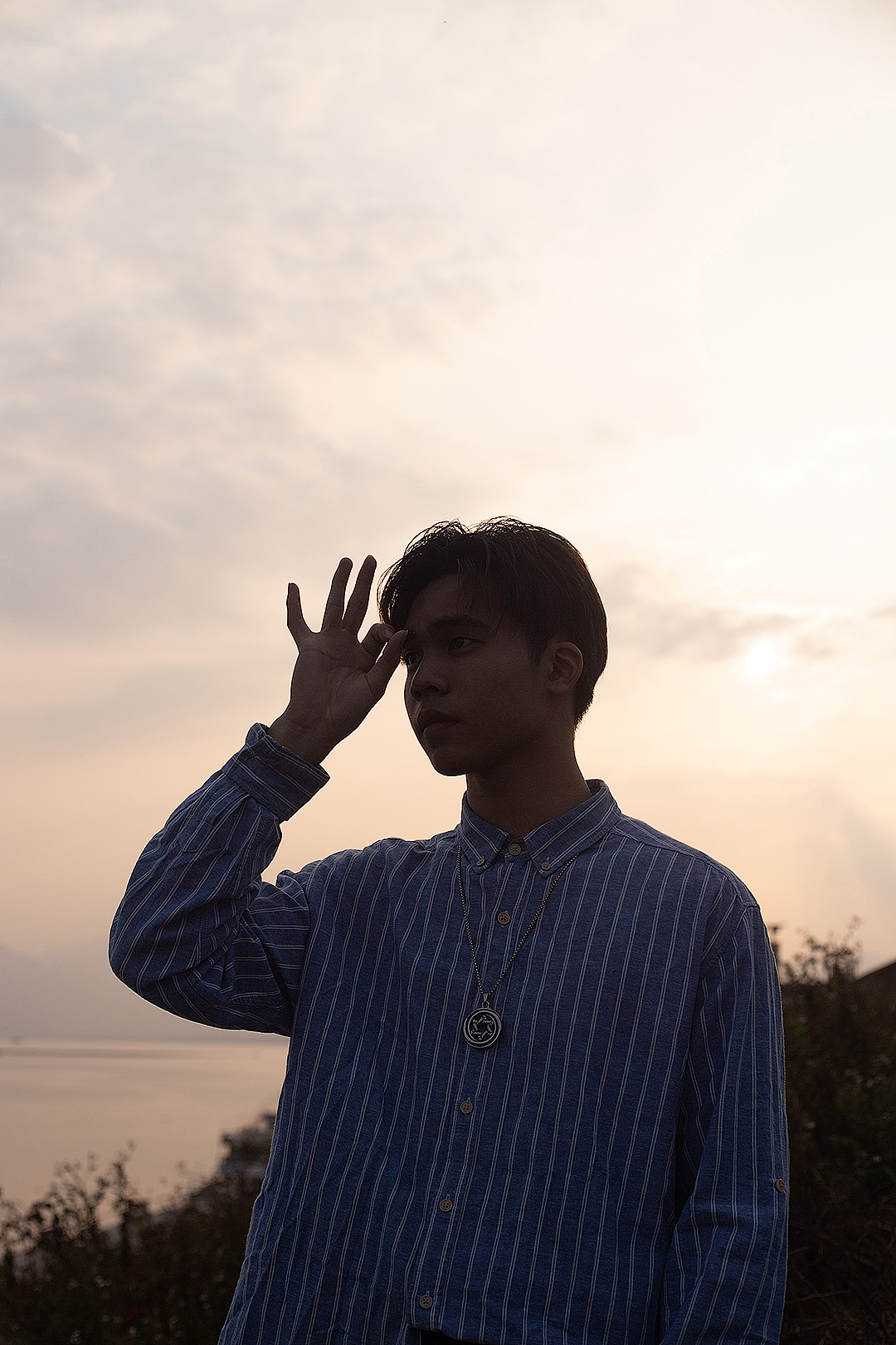 “情绪”（图ZMjY1OTk5Mzg4） - 人像摄影 - 站酷设计师摄影师李华原创素材 - 站酷ZCOOL