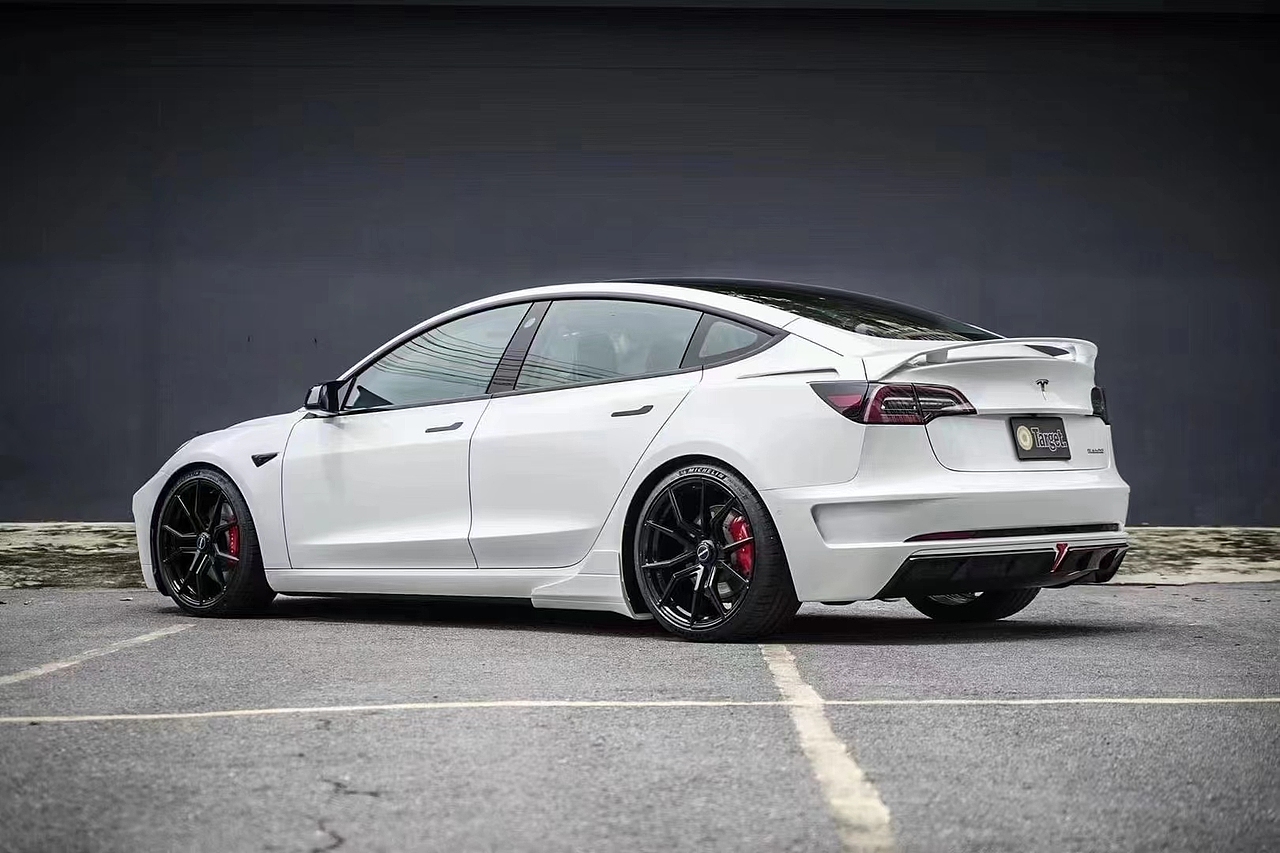 特斯拉model 3 改装st款大包围startech前后杠侧裙尾翼