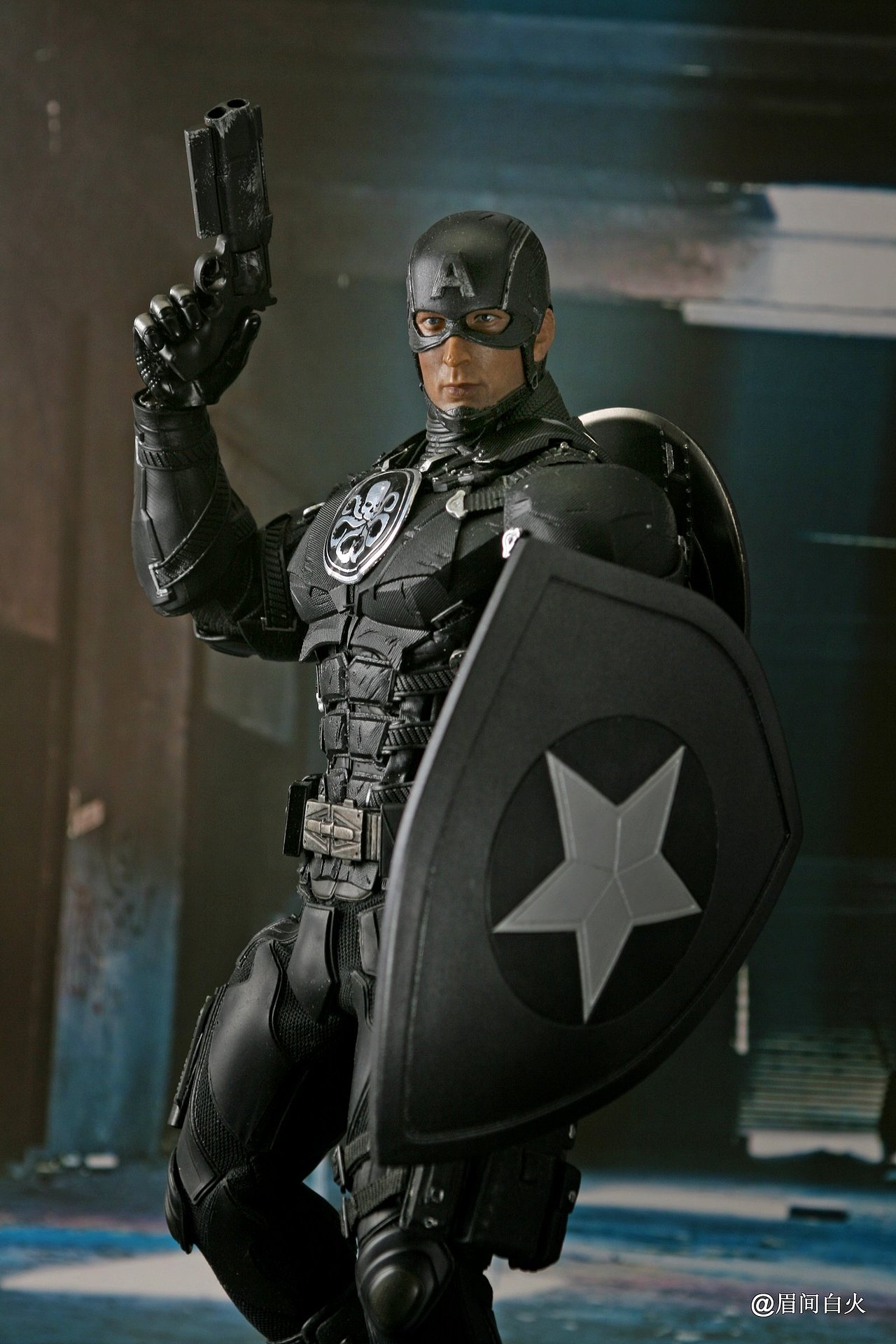 眉间白火的臆造自d只九头蛇队长