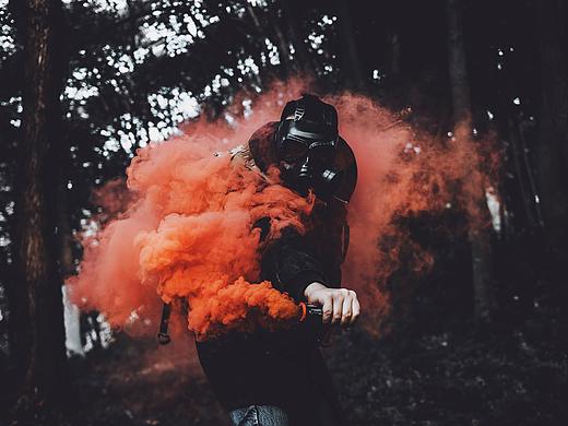 技巧|学会这一招够了，彩色烟雾拍摄大法。