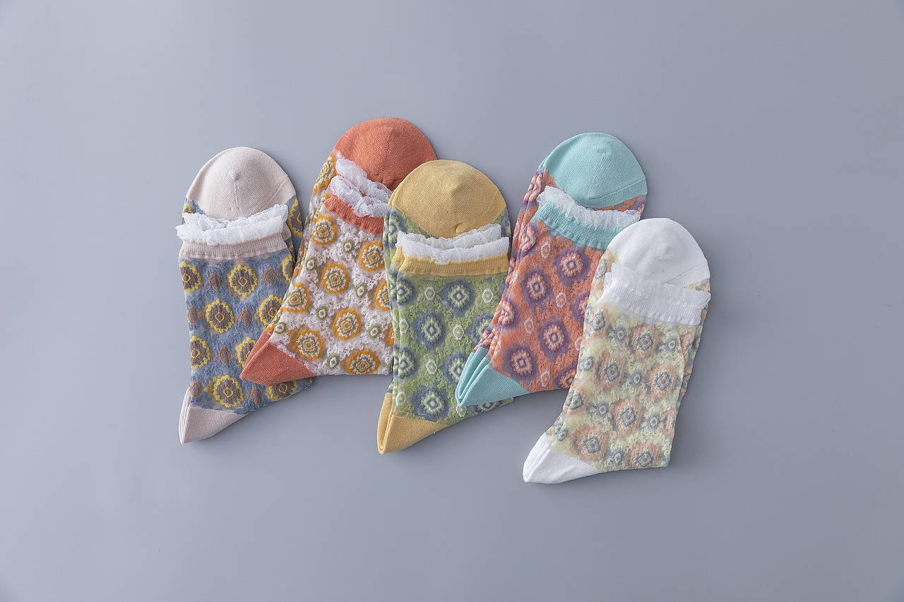 2021年春夏INS女袜花边女袜中筒袜