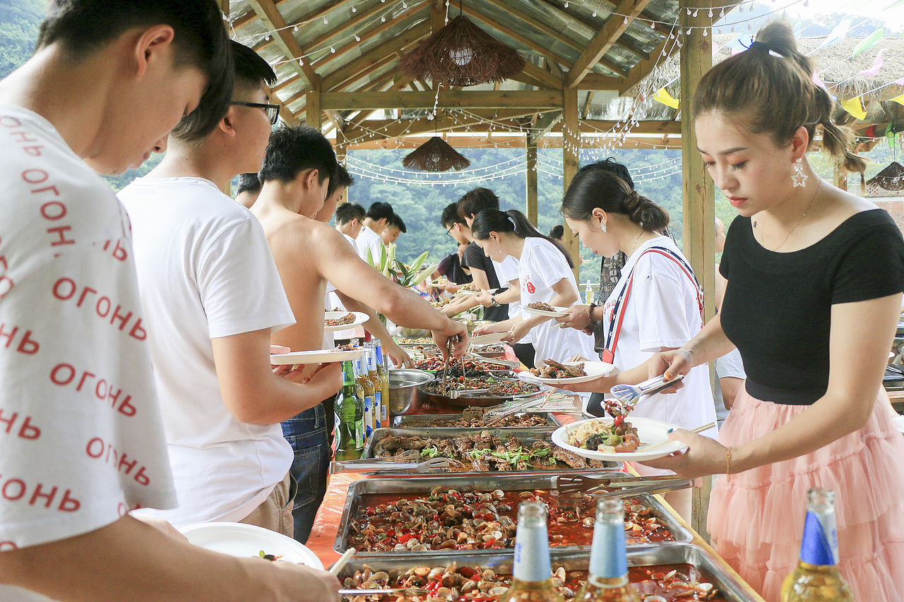 云南盐津观斗山农家乐周年庆典活动