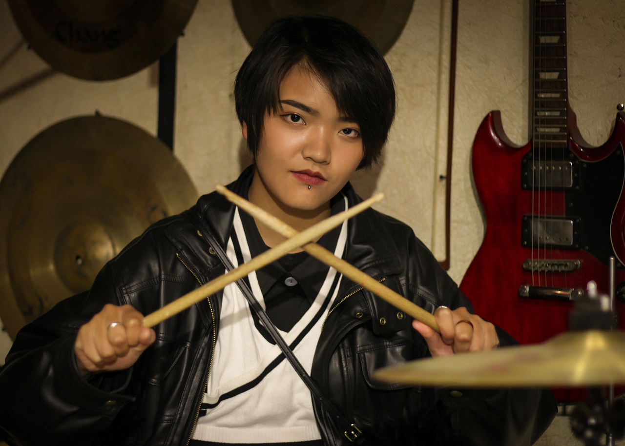 热爱摇滚的girl（图ZMTU4MDUwMjM2） - 人像摄影 - 站酷设计师安徒生没有童话原创素材 - 站酷ZCOOL