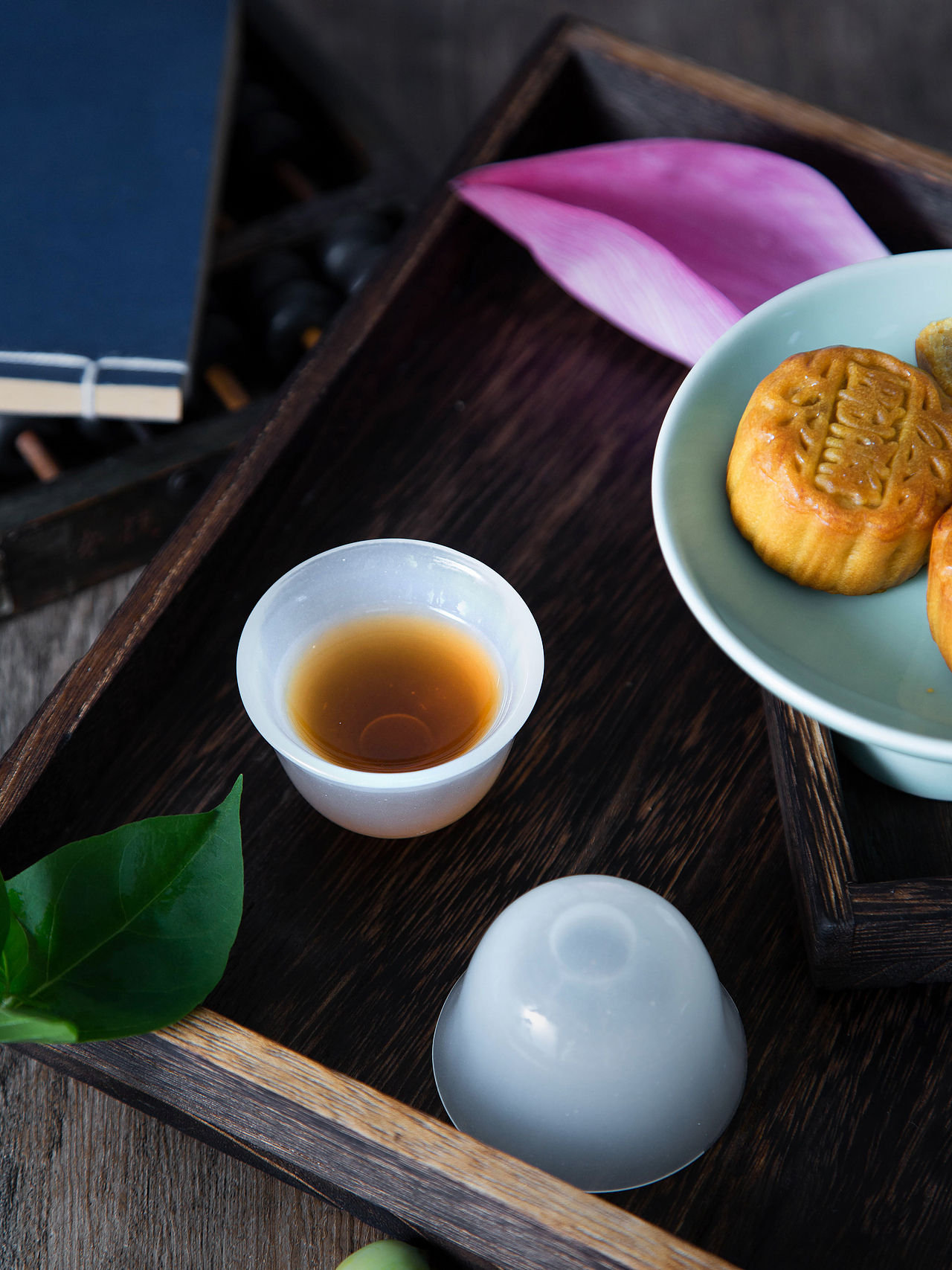 月饼拍摄，误入藕花深处。（图ZMjY4MTI5MjMy） - 美食摄影 - 站酷设计师长离l原创素材 - 站酷ZCOOL