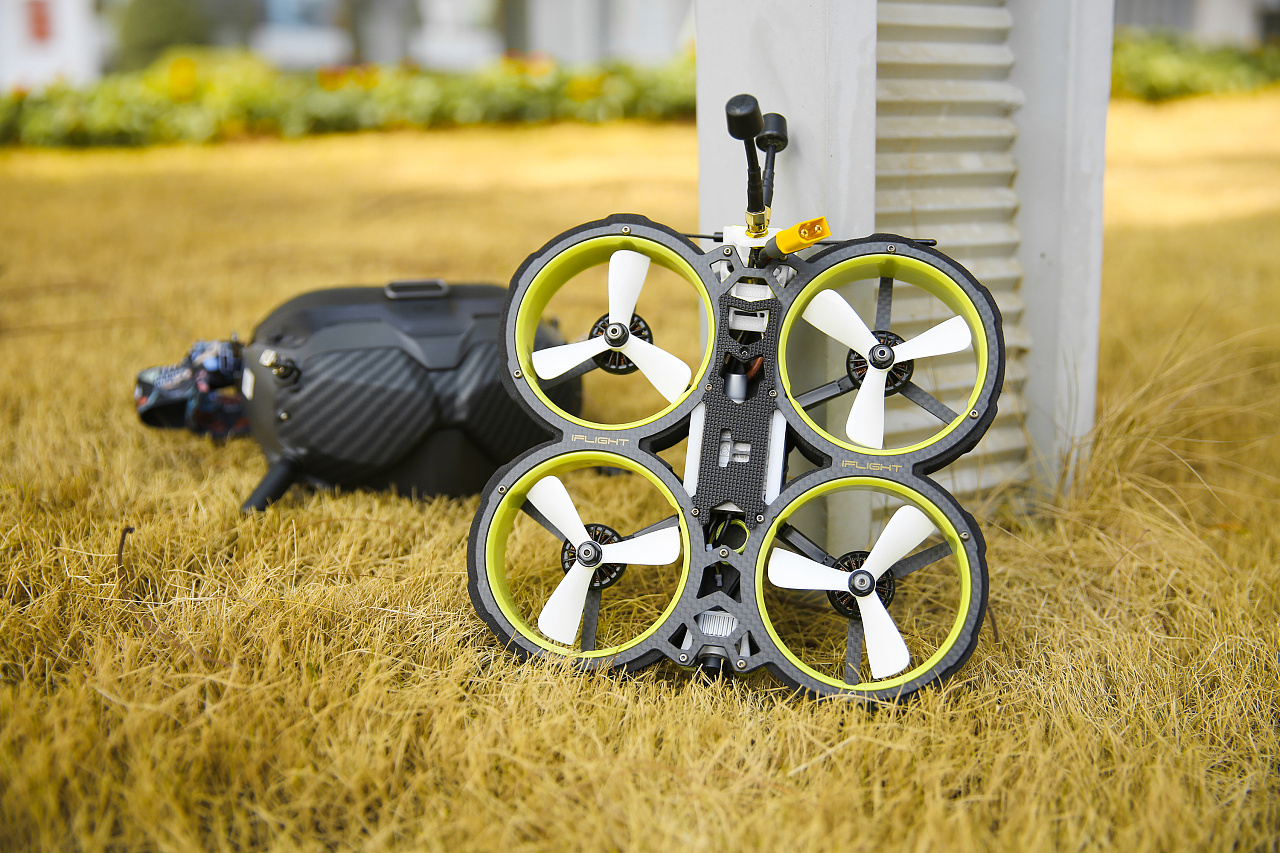 fpv穿越机外景拍摄