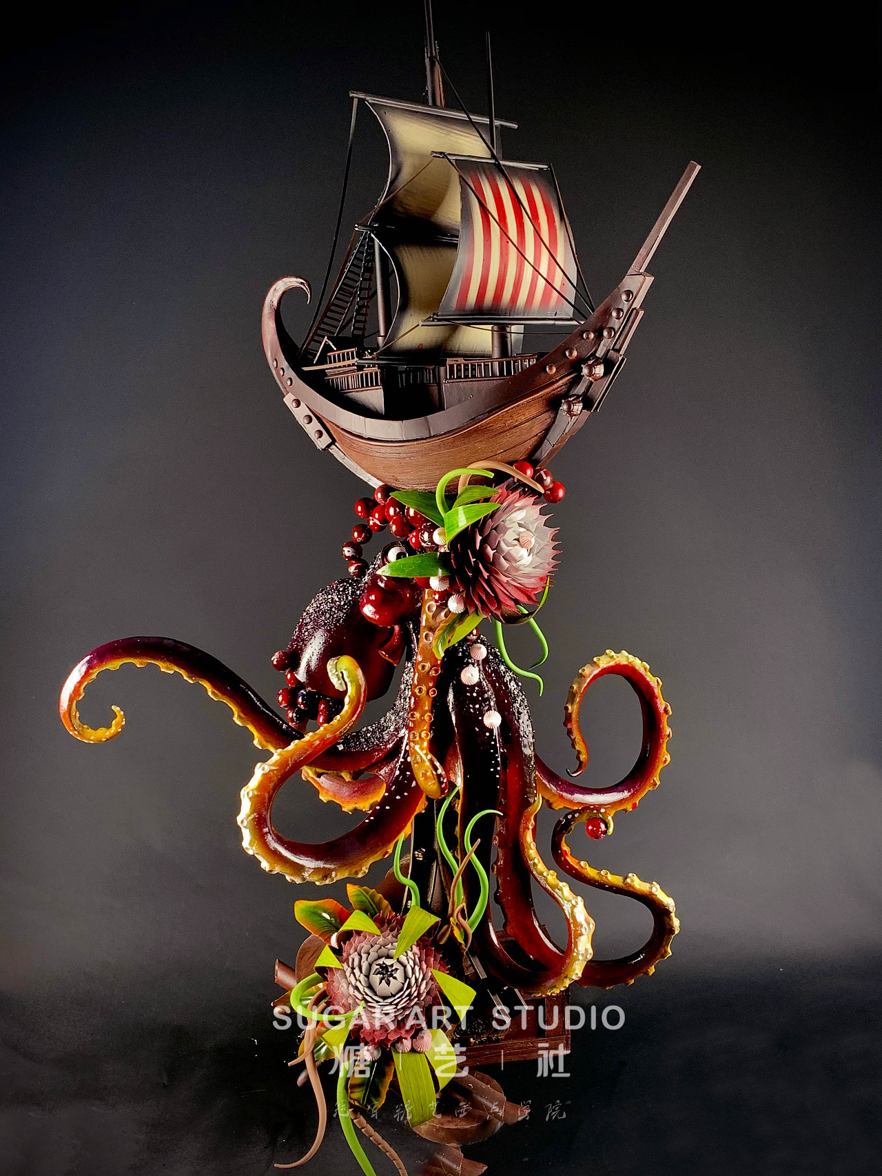 巧克力造型作品细节图拍摄-寻宝主题巧克力雕塑作品