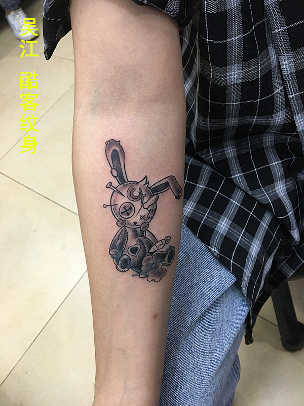 告诉你选择吴江区的纹身店的一些相关技巧