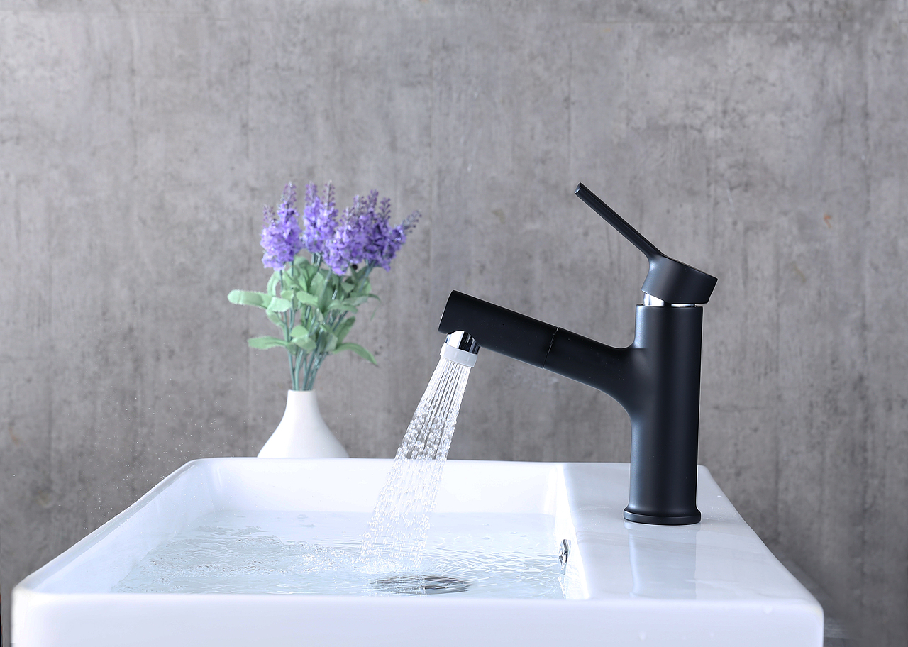 一组简约抽拉多功能面盆龙头,淘宝细节,效果图