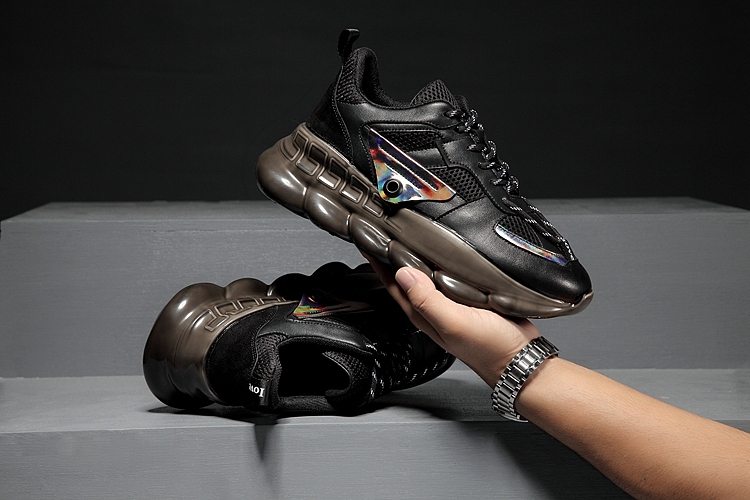 鞋子新景拍摄 潮流男鞋摄影 静物平铺拍照