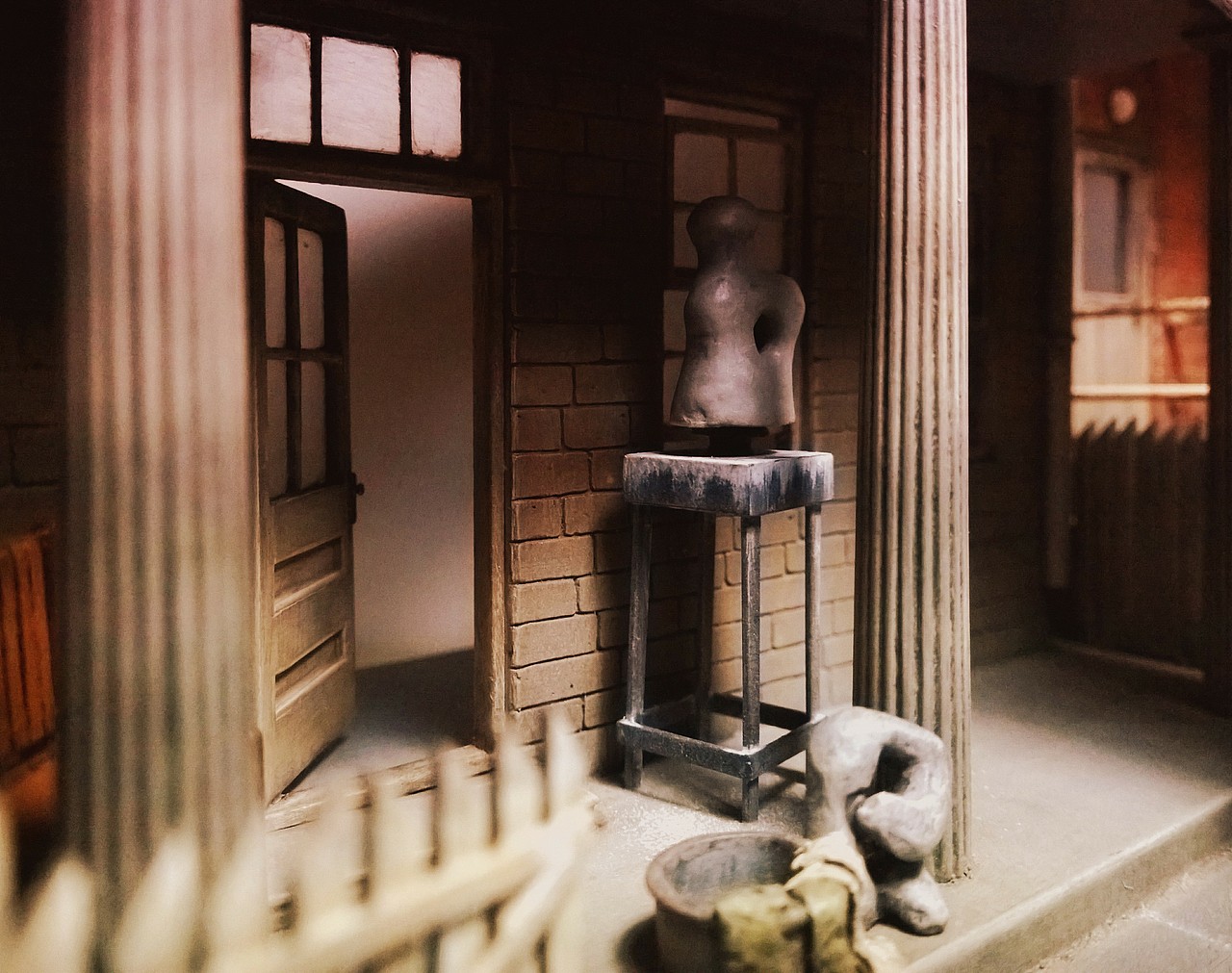 微缩模型——Rear Window by Hitchcock（图ZMTAxMTI0Mjcy） - 手办/模玩 - 站酷设计师die_Luft原创素材 - 站酷ZCOOL