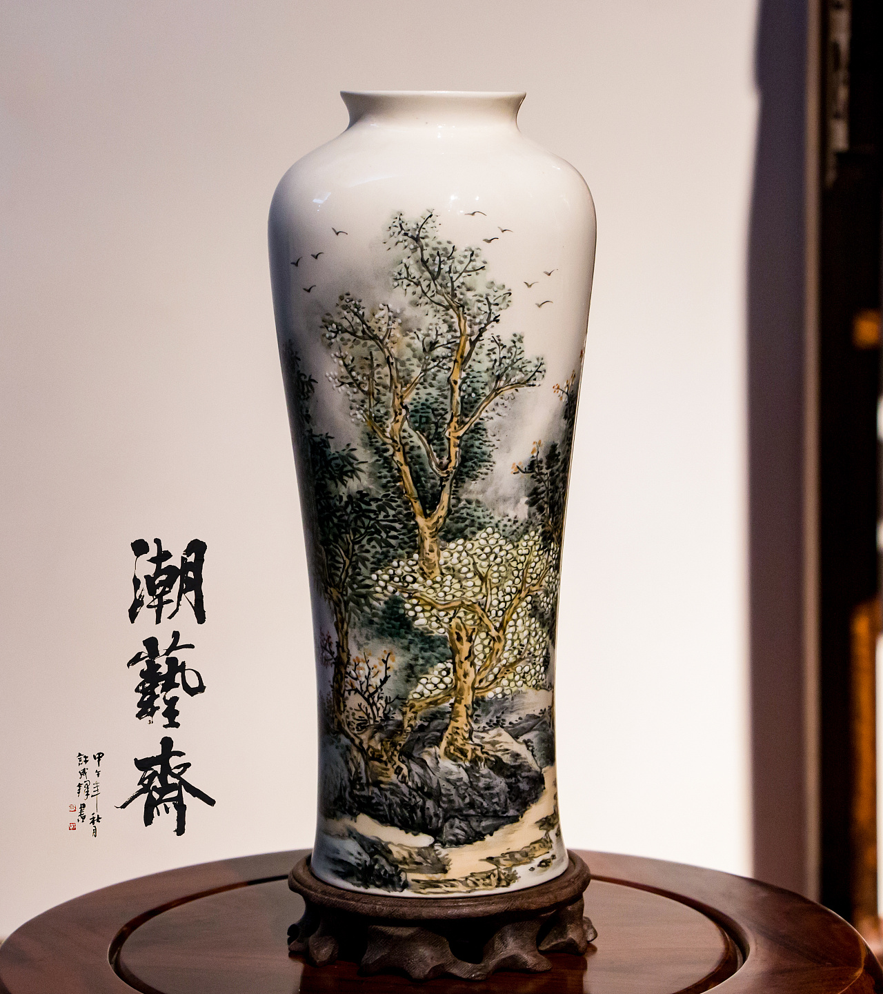 纯手绘潮彩牙瓷《春》《夏》《秋》《冬》花瓶