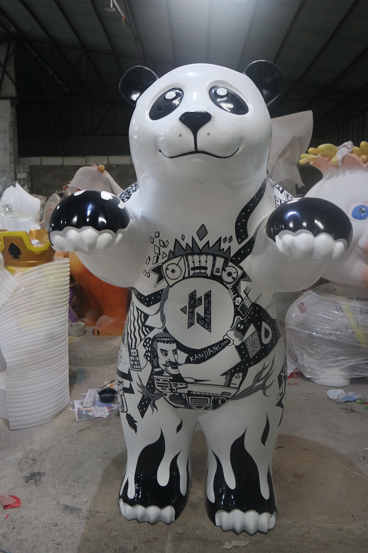 玻璃钢熊猫卡通雕塑 玻璃钢动物卡通雕塑